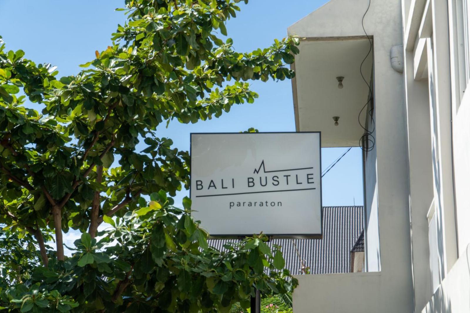Bali Bustle Pararaton Coliving And Coworking Space Legian Exteriör bild